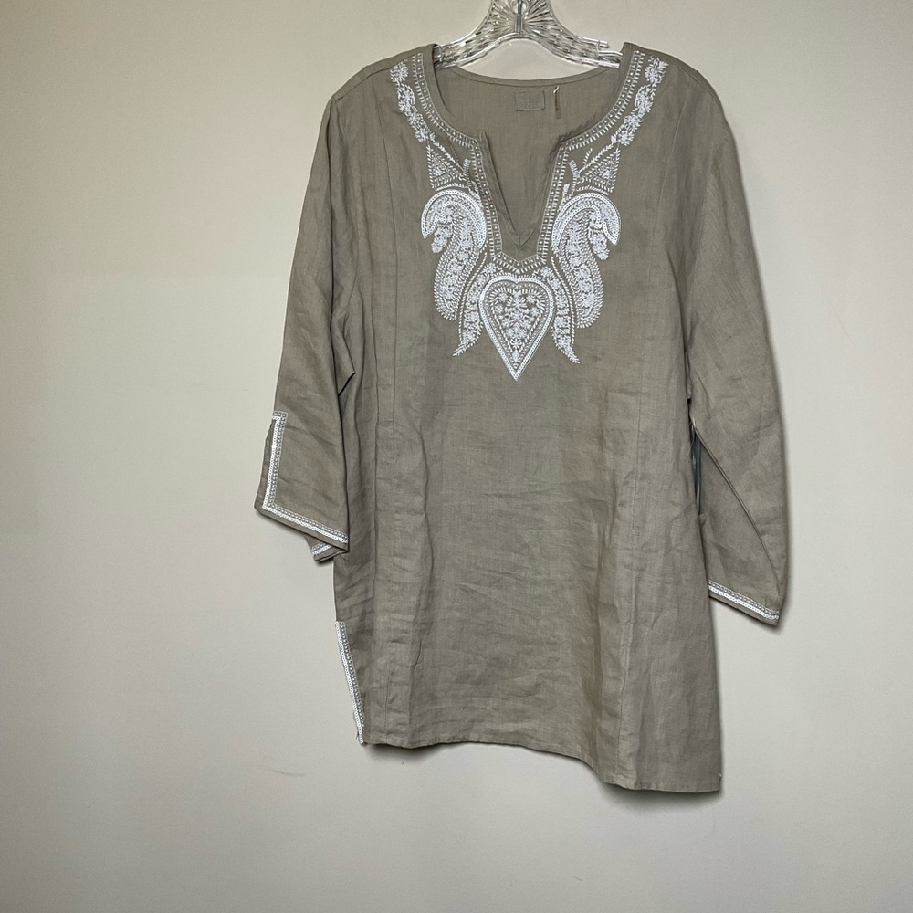 Sympli Plus Size 1X Linen Biege White Embroidered 3/4 Sleeve Tunic Top